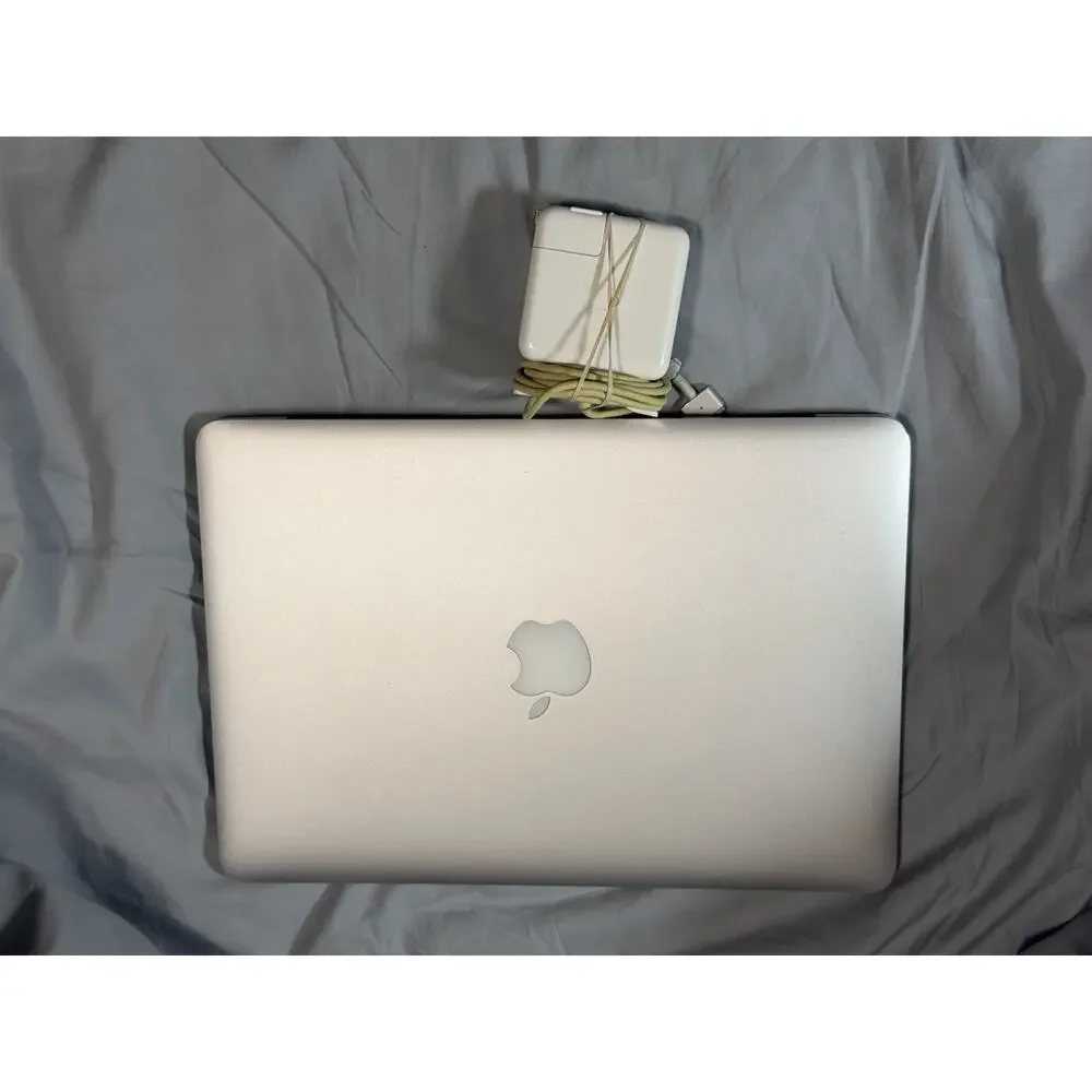 Apple MacBook Pro MF839LL/A 13.3